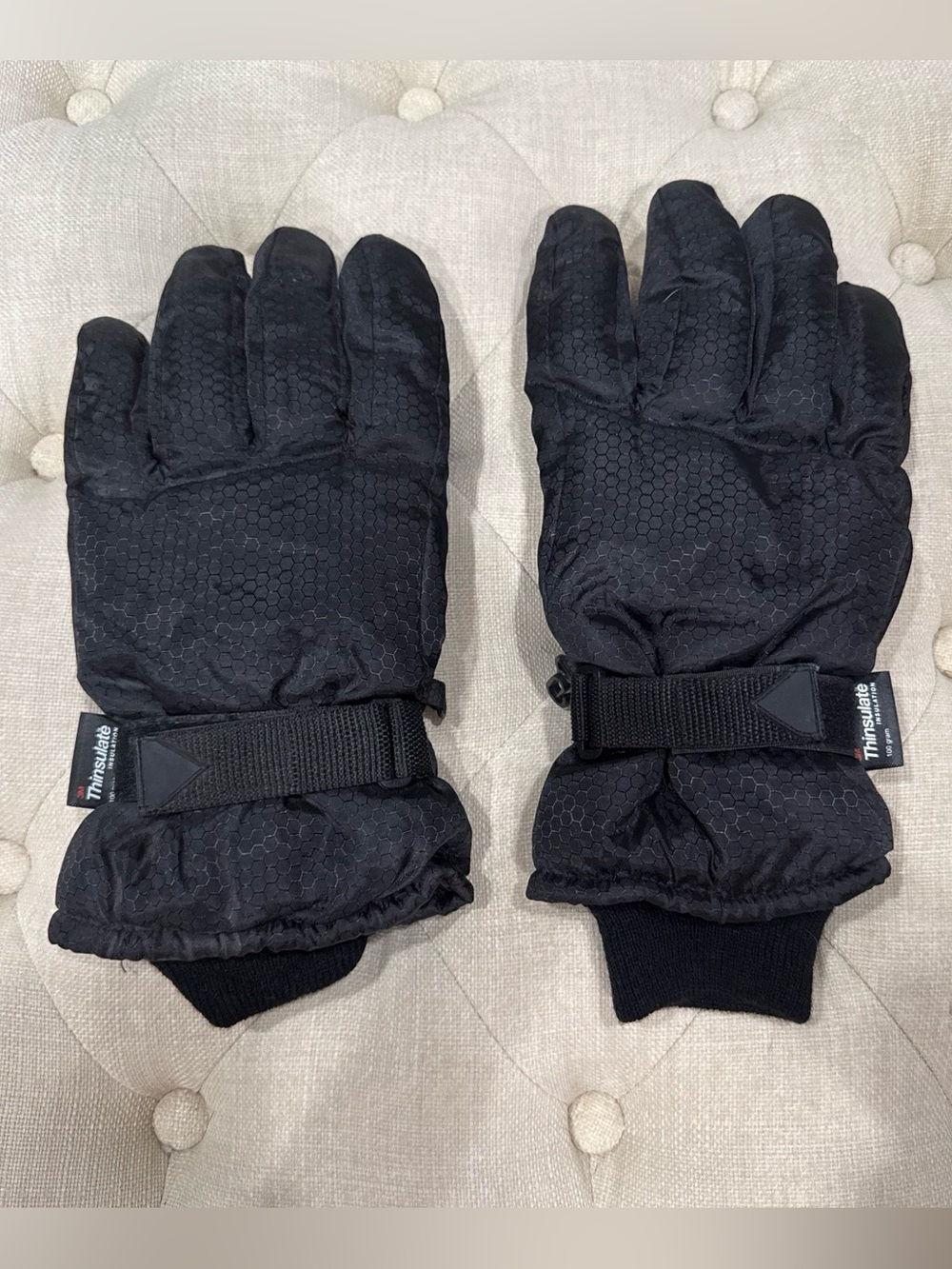 3M Thinsulate Black Men's Insulated Winter Gloves with Adjustable Strap